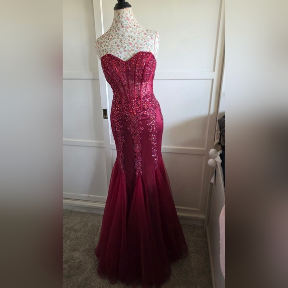 phila sofia Dresses & Skirts - Phila Sofia Elegant RED Strapless Evening Gown Size 10